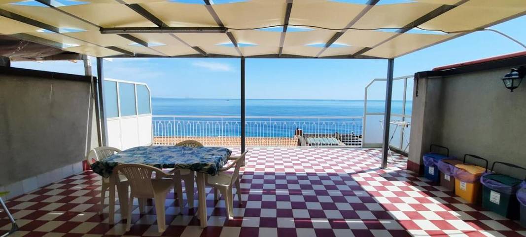 Appartamento per 4 persone, con Terrazza e Panorama a Roccalumera