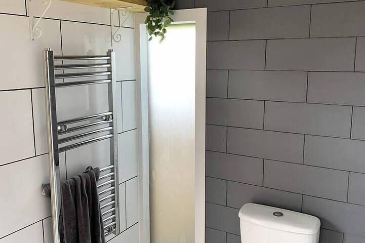 The Pig Sty - Farm Stay in Shepshed, Heart of England