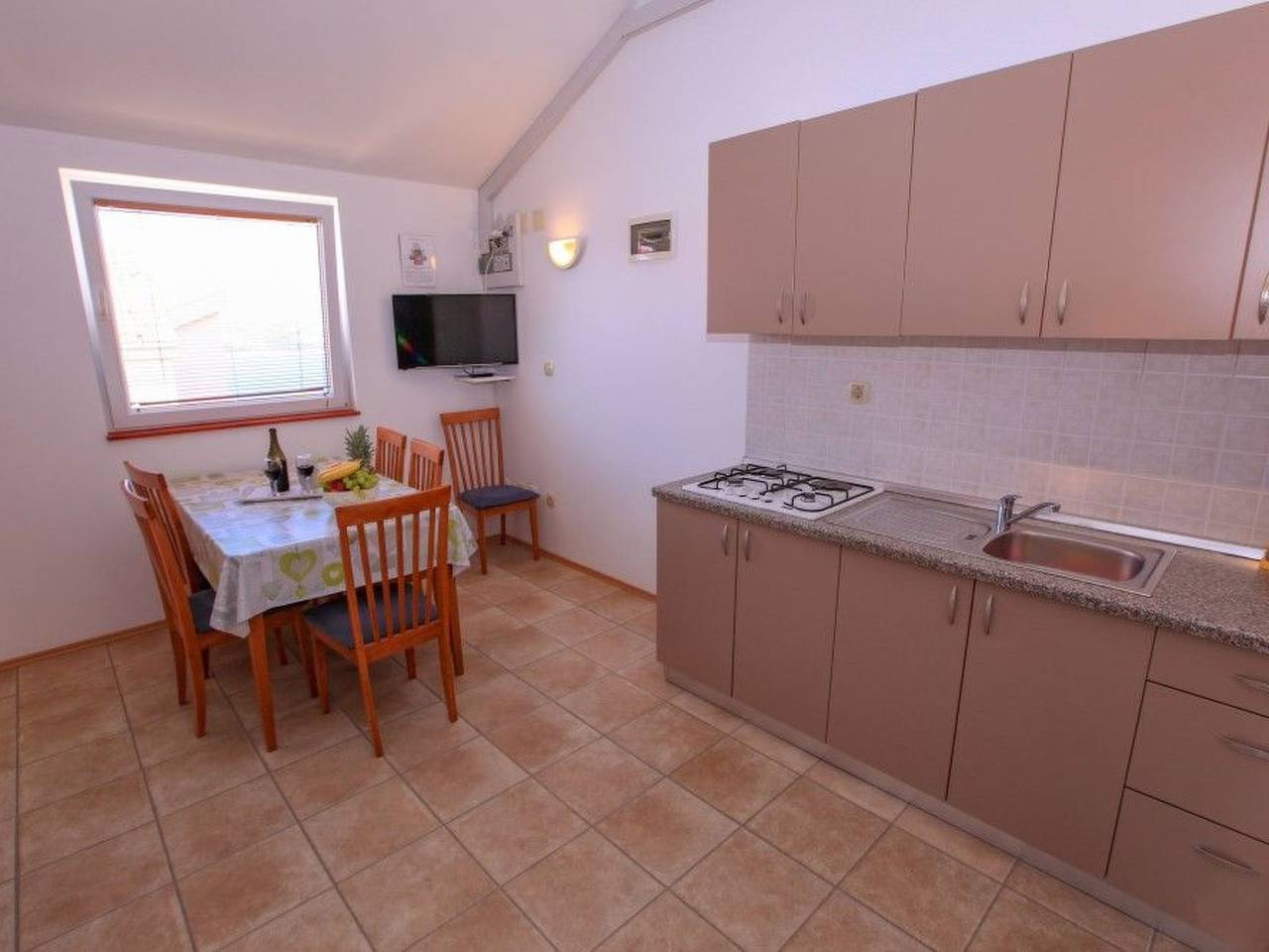 Ganze Wohnung, Mit herrlicher Aussicht in Stara Novalja, Pag