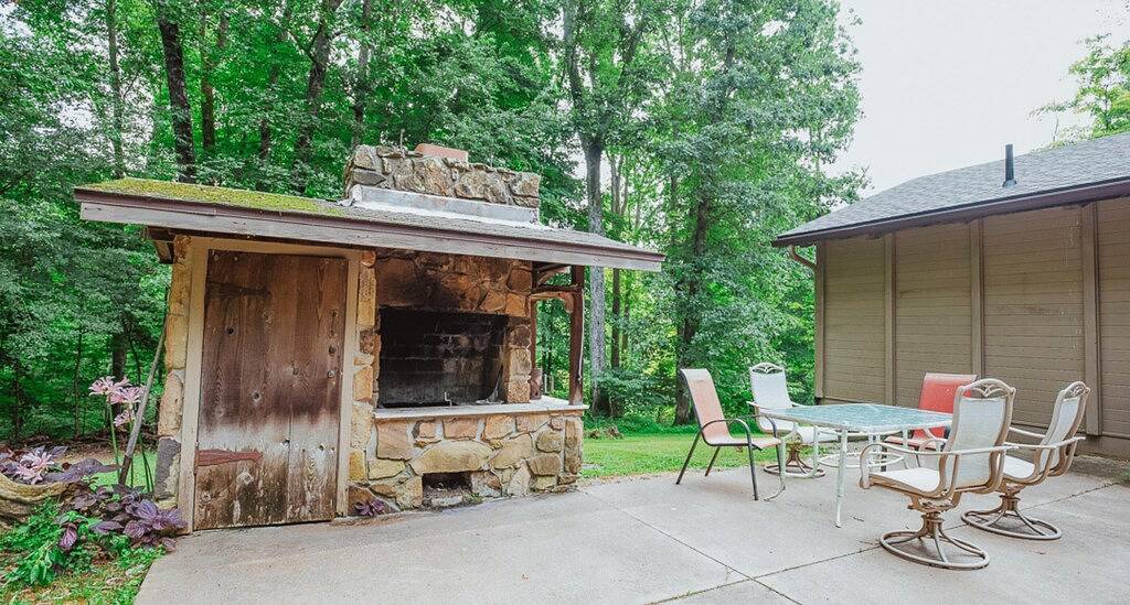 Go fishing! Pet friendly! 4 miles to Nashville! in Brown County