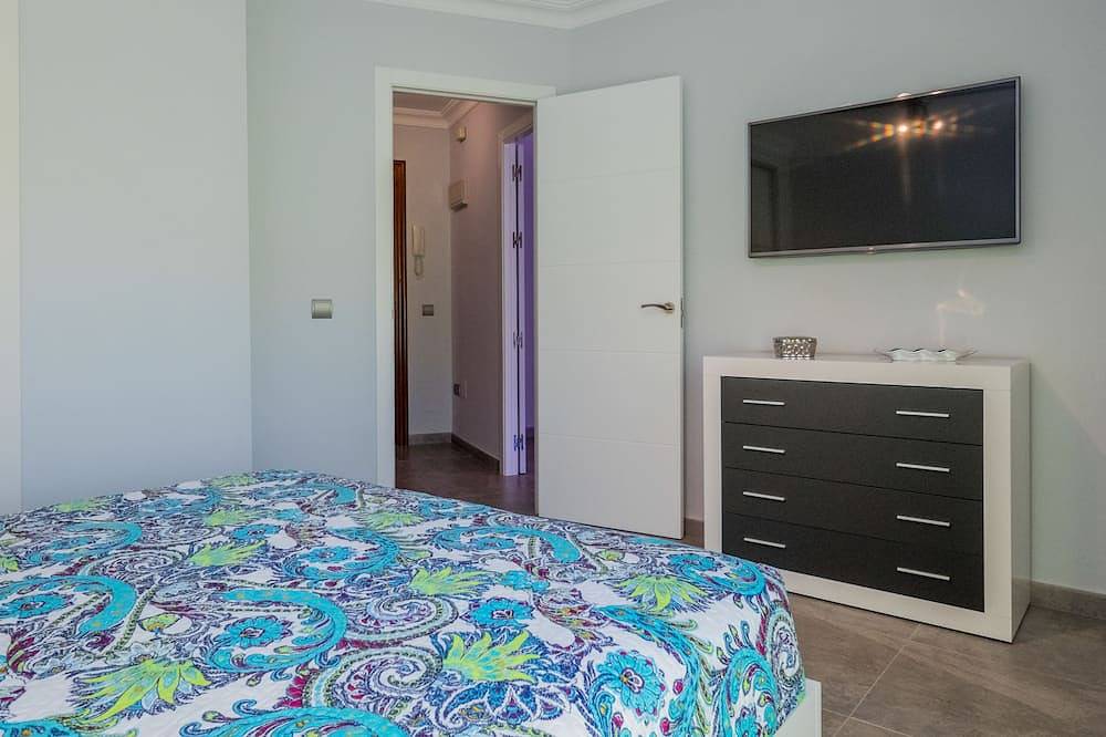 Hel lejlighed, Luxurious sea view apartment. in Torrox Costa, Torrox