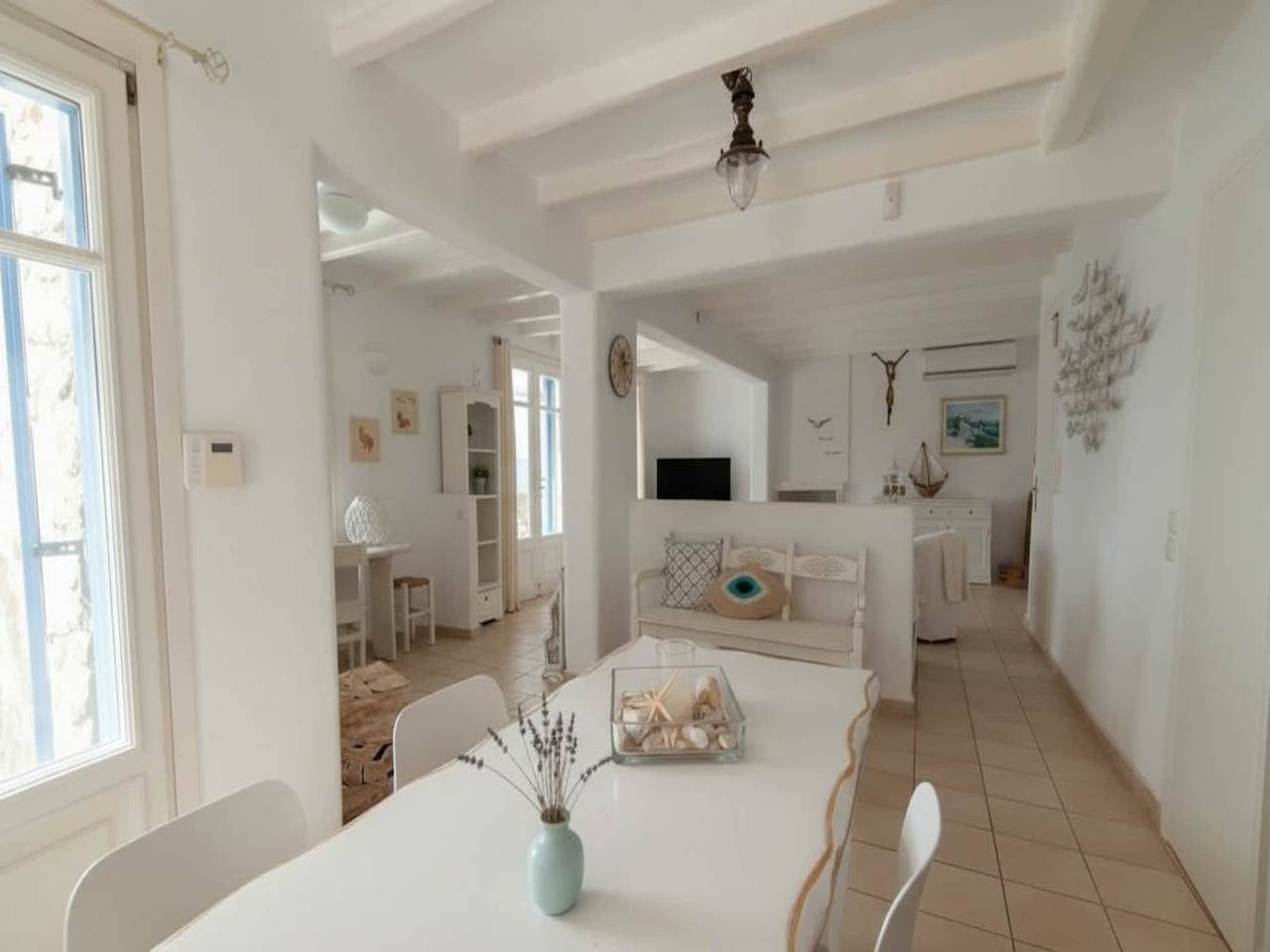 Mykonos Villa for 8 with Pool in Agios Stefanos, Mykonos