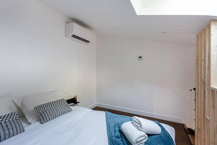 Apartamento entero, Elegant AC duplex in the very heart of Bordeaux in Burdeos, Región de Burdeos