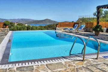 Villa for 12 People in Elounda, North Crete, Photo 4