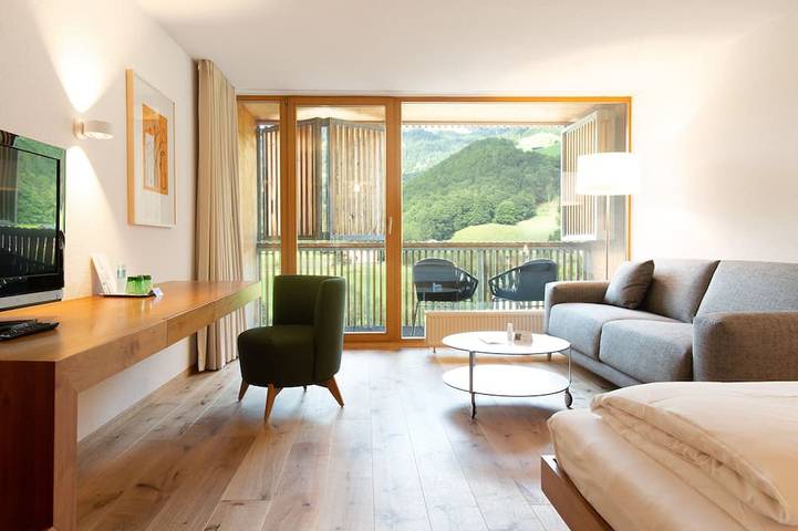 Ferienhaus für 3 Personen, mit Balkon und Pool sowie Garten in Au