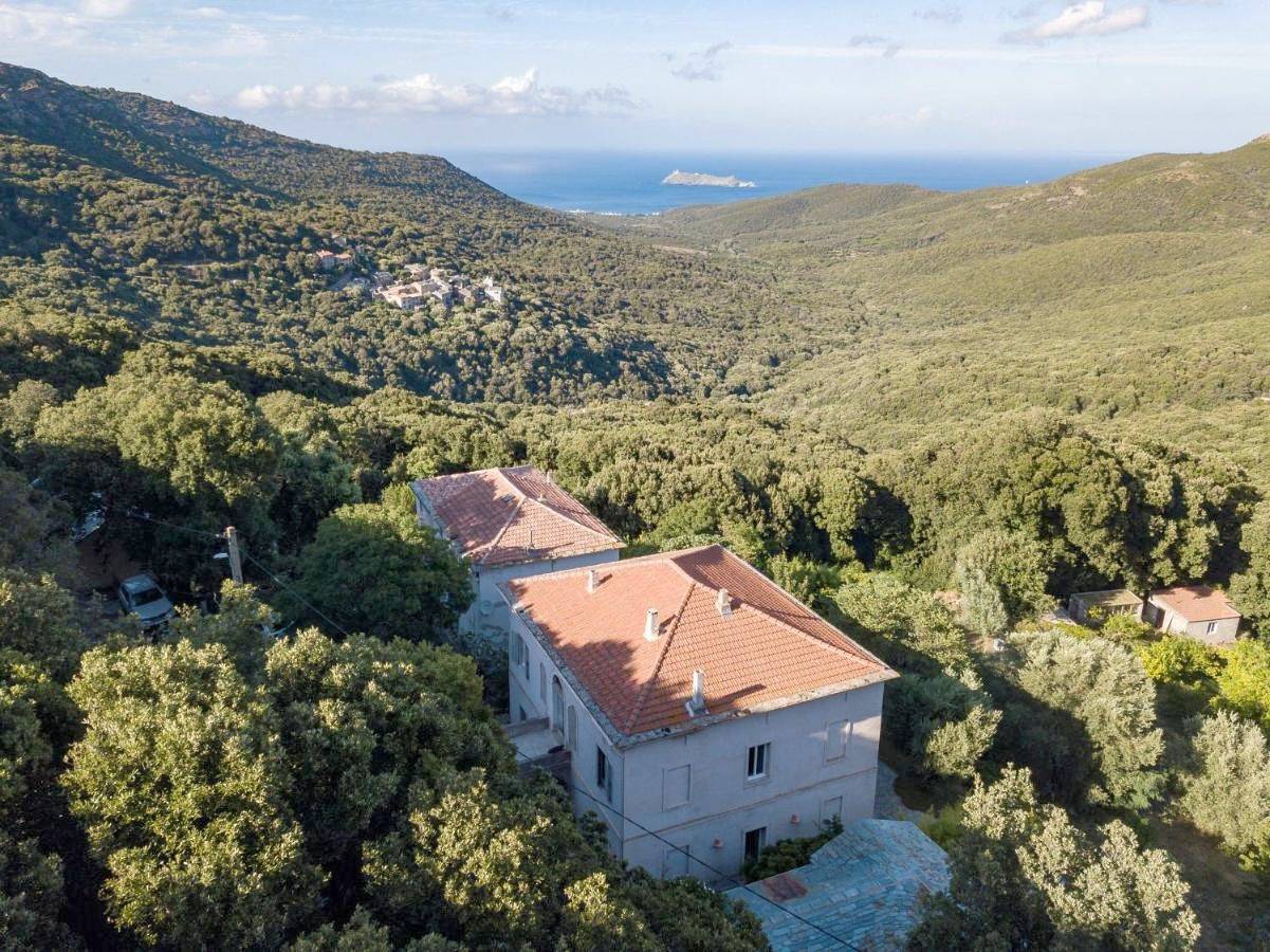 Casa A Rota Chambres d'Hôtes dans une maison d'Américains in Ersa, Cap Corse