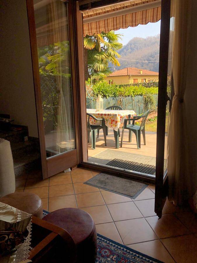 Casa Tiziana in Lavena Ponte Tresa, Luganer See (Lombardei)