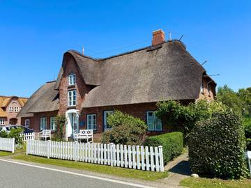 Ferienhaus für 7 Personen, mit Garten und Terrasse in Oldsum