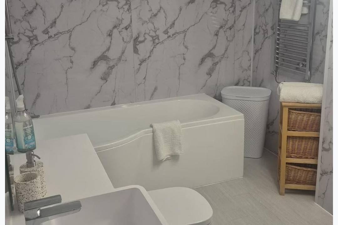 Entire holiday apartment, 1 Bed Georgian Apartment - Garden - Pets Welcome in Shrewsbury, Shropshire