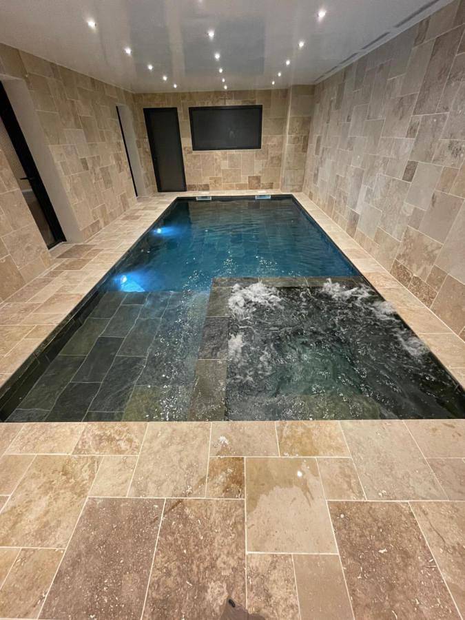 Location de vacances pour 12 personnes, avec piscine et terrasse ainsi que jacuzzi et jardin à Saint-Saëns (Seine-Maritime) - 2