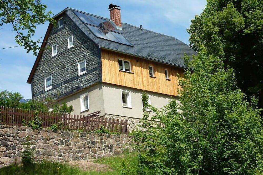 Hilma im Ferienhaus Bero in Crinitzberg, Chemnitz und Umgebung