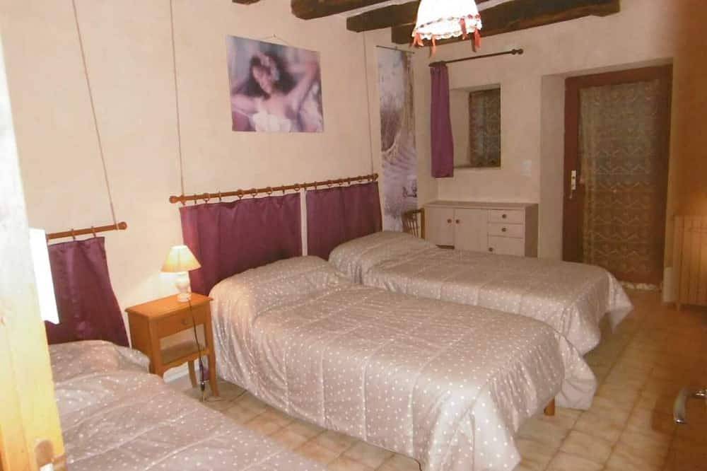 Casa independiente con jardín, cerca de actividades y lago, Mareil-sur-Loir, Francia in Mareil-sur-Loir, Sarthe