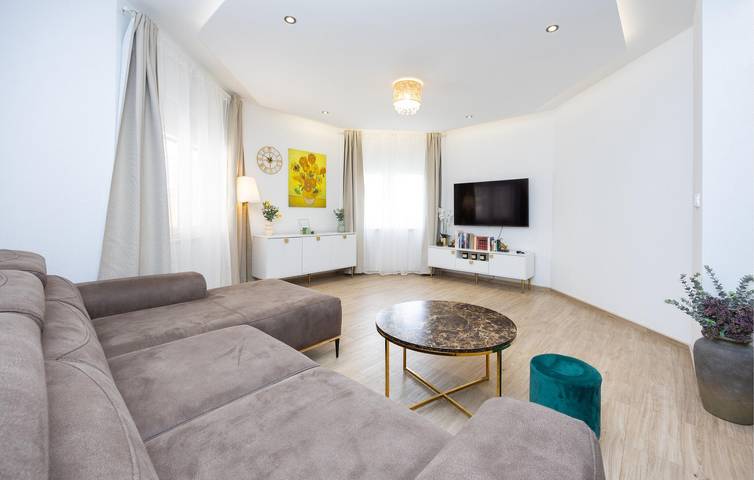 Ferienwohnung für 4 Personen, mit Garten und Terrasse, mit Haustier in Split - 2