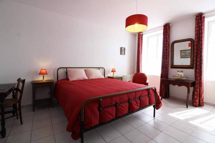 Location de vacances pour 6 personnes, avec jardin à Cussac-Fort-Médoc - 3