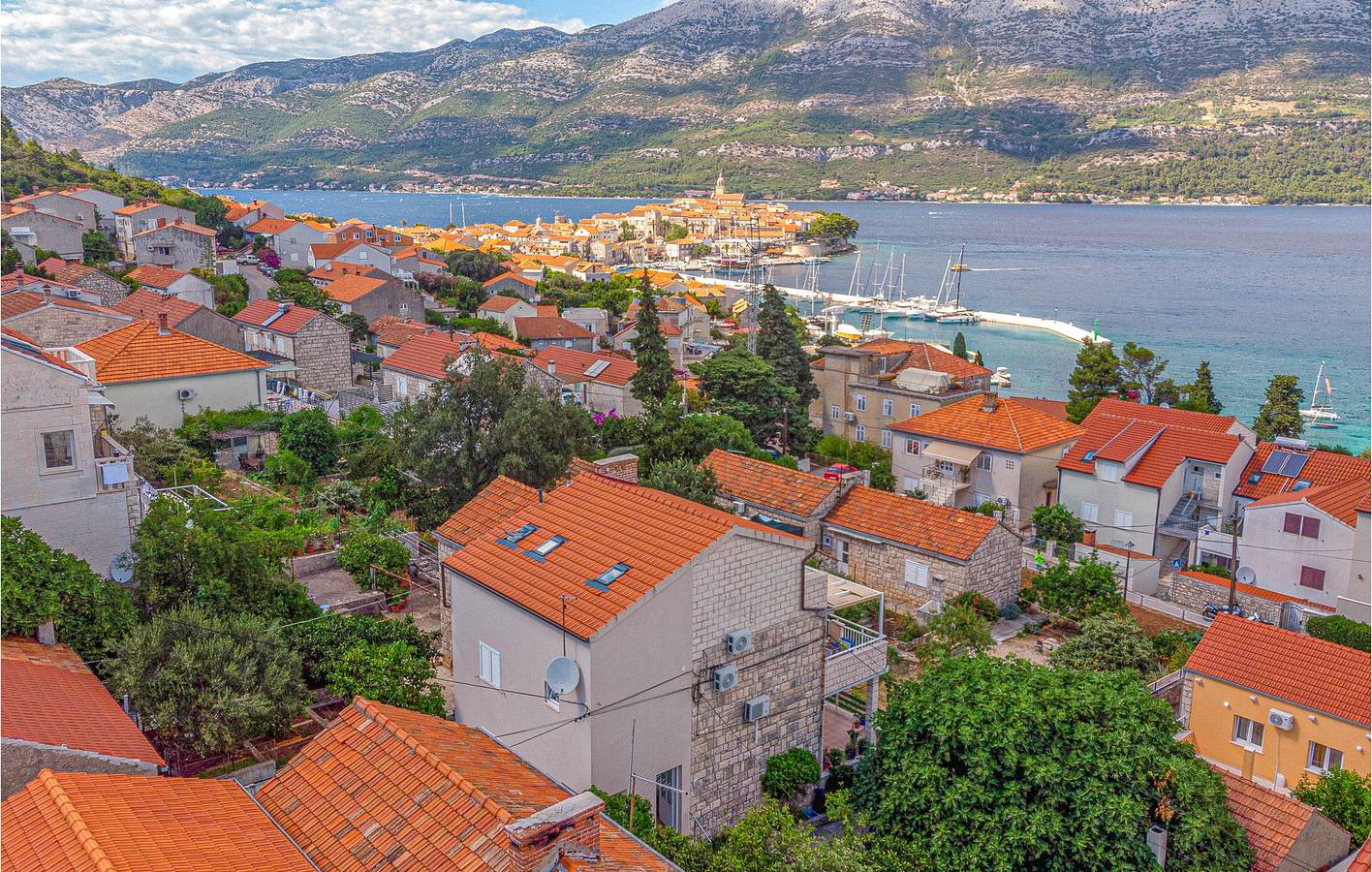 Gemütliche Ferienwohnung mit WLAN, Klimaanlage und Terrasse, 1,5 km vom Strand entfernt in Korčula (Dalmatien), Korcula