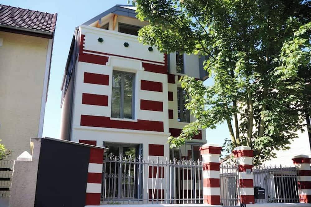 Magnificent villa with exceptional view in Fontenay-sous-Bois, Valle del Marne