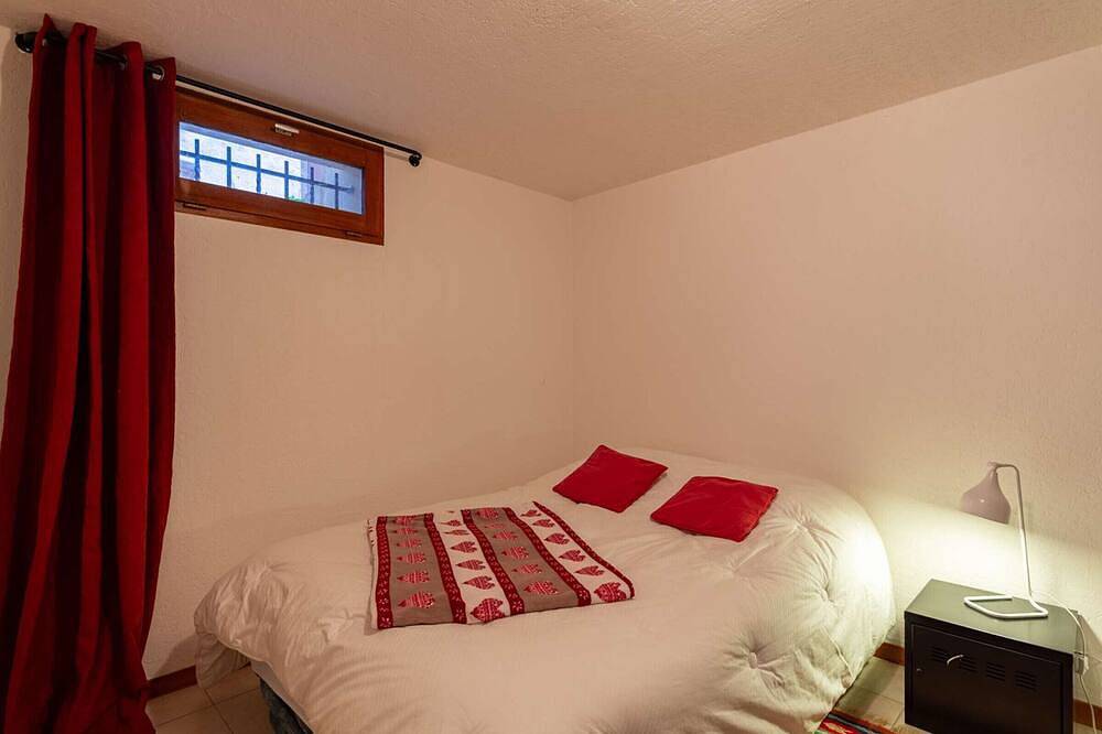 Spacious house, garden, mountain view - 10 guests in Arreau, French Pyrenees