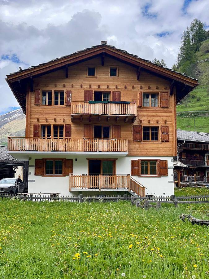 Gîte pour 4 personnes, avec Balcon ainsi que Terrasse et Jardin dans Les Haudères