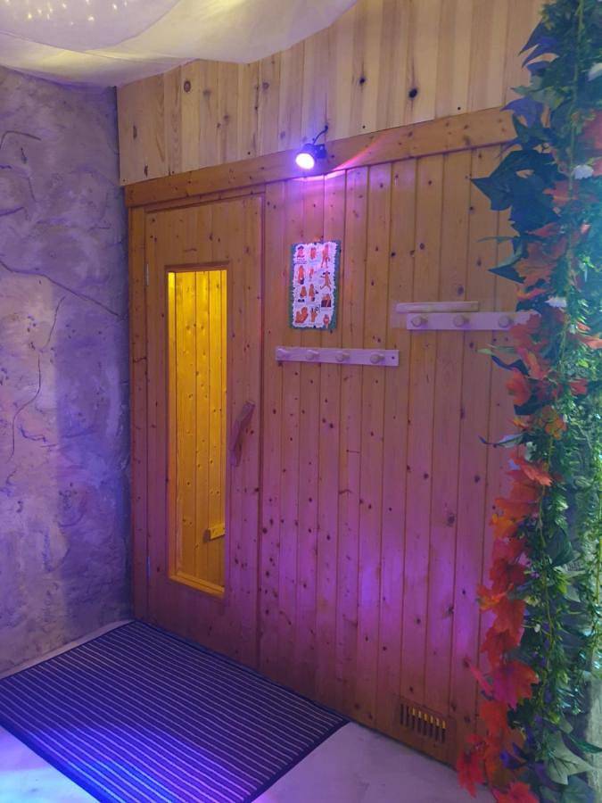 Appartement de vacances pour 2 personnes, avec Terrasse et Jacuzzi ainsi que Jardin et Sauna dans la Meuse - 4