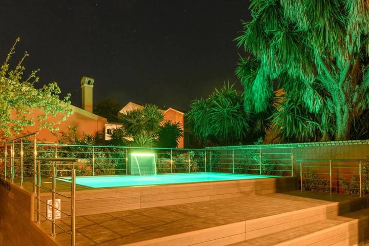 Villa for 7 people, with Terrace and Garden as well as Pool and View in Corfu (city)