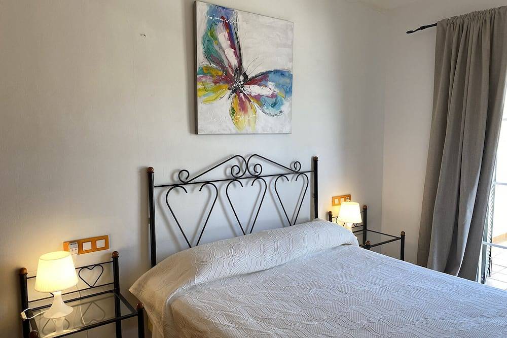 Apartamento entero, Planta baja frente al mar en Fornells in Fornells, Es Mercadal