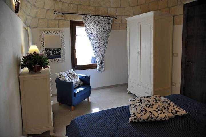 Amazing Trullo suite Private Pool, NIce private Terrace and garden Wifi in Martina Franca, Province de Taranto