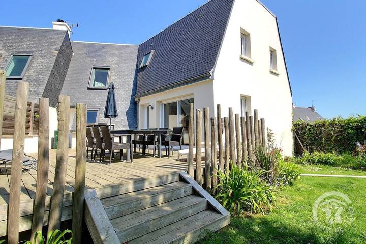 Gîte pour 6 personnes, avec Terrasse ainsi que Jardin et Vue dans Binic-Étables-sur-Mer