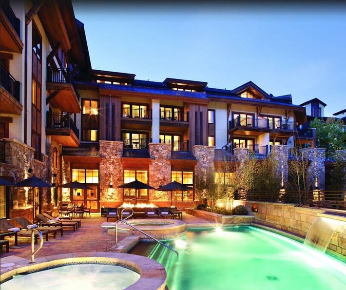 Hotel for 6 people, with yard and hot tub as well as pool in Vail