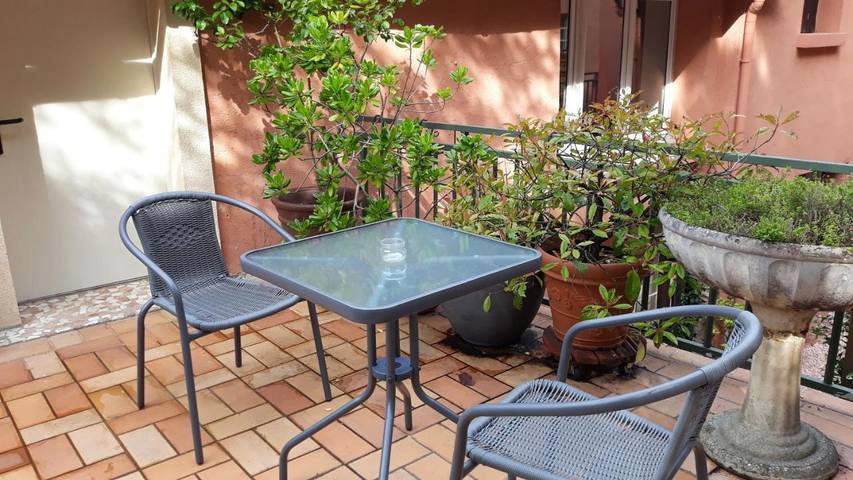 Gîte pour 3 personnes, avec Balcon et Terrasse ainsi que Jardin et Vue à Nemours - 2