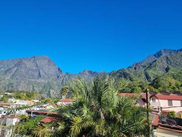 Gîte pour 3 personnes, avec vue et balcon dans La Mare à Joncs