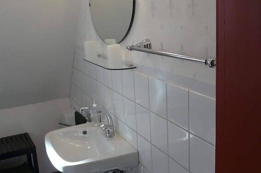 Ganze Wohnung, Torwächterhaus, Miltenberg Zentrum, Ferienwohnung für 2 Personen in Miltenberg, Fränkisches Weinland