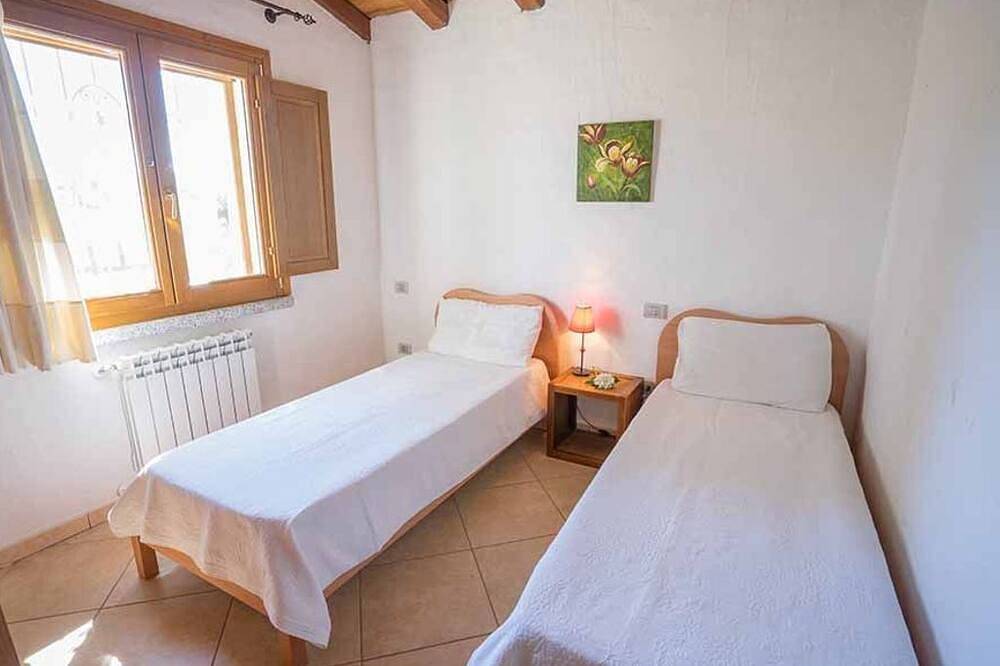 Villa for sun worshippers with lots of space - No. in Budoni, Olbia-Tempio