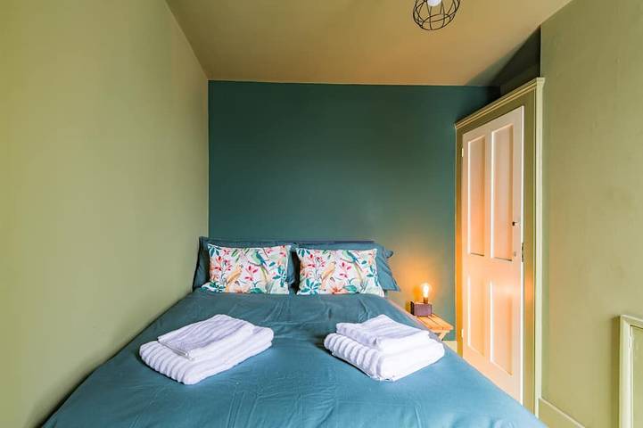 Peacock & Pebble Cottage, Whitstable in Whitstable, Kent
