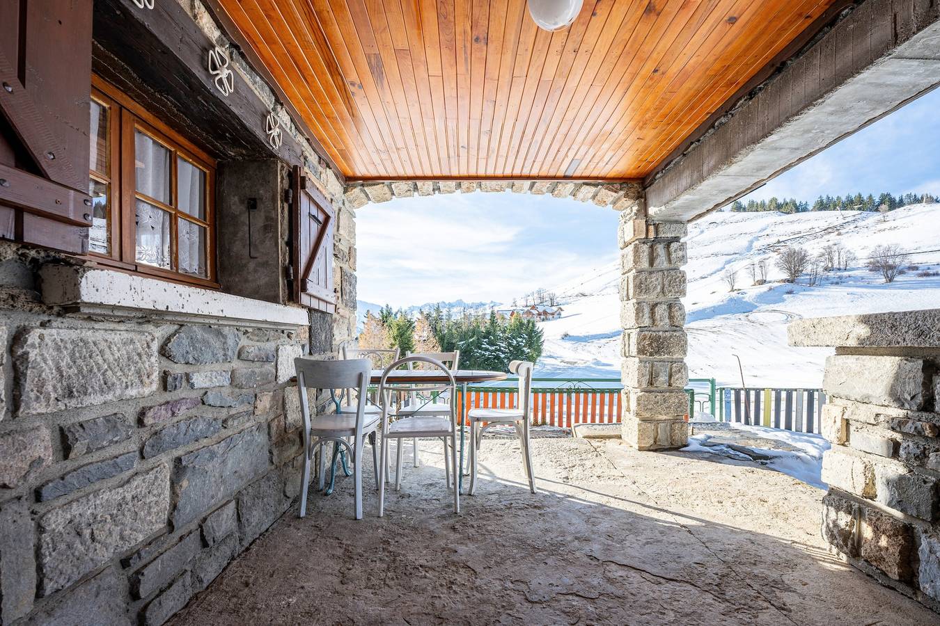 Appartement entier, Appartement 'Chalet -Les Aiguilles- Rdc' avec vue sur les montagnes, terrasse et jardin in Col du Mollard, Albiez-Montrond