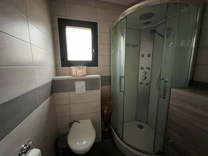 Location de vacances pour 10 personnes, avec Balcon et Jacuzzi ainsi que Terrasse et Jardin à Lalevade-d'Ardèche - 3