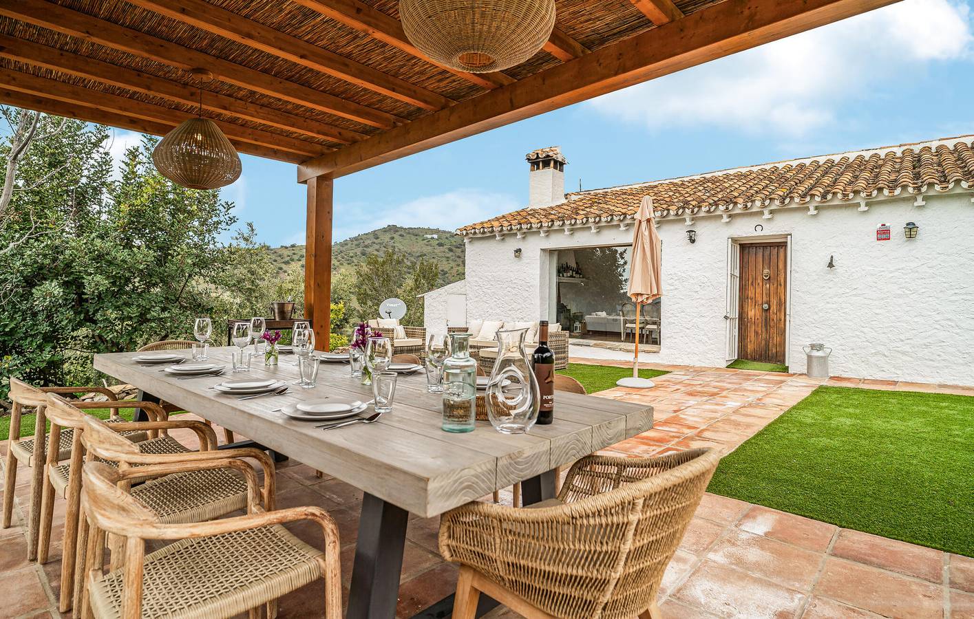 Apartamento con Vistas al Mar, Piscina, Parking y Terraza - Cerca de Olías in Málaga (Este), Málaga