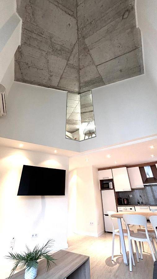 Gîte pour 7 personnes, avec balcon à Terrassa - 2