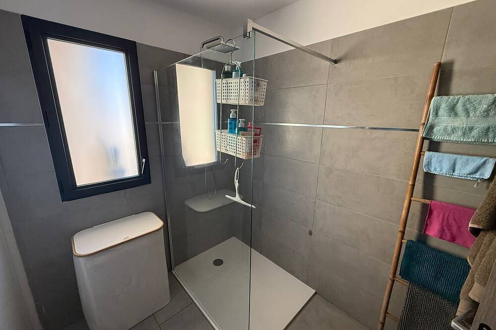 Entire apartment, Apartment in Furiani close to all amenities in Furiani, Cap Corse