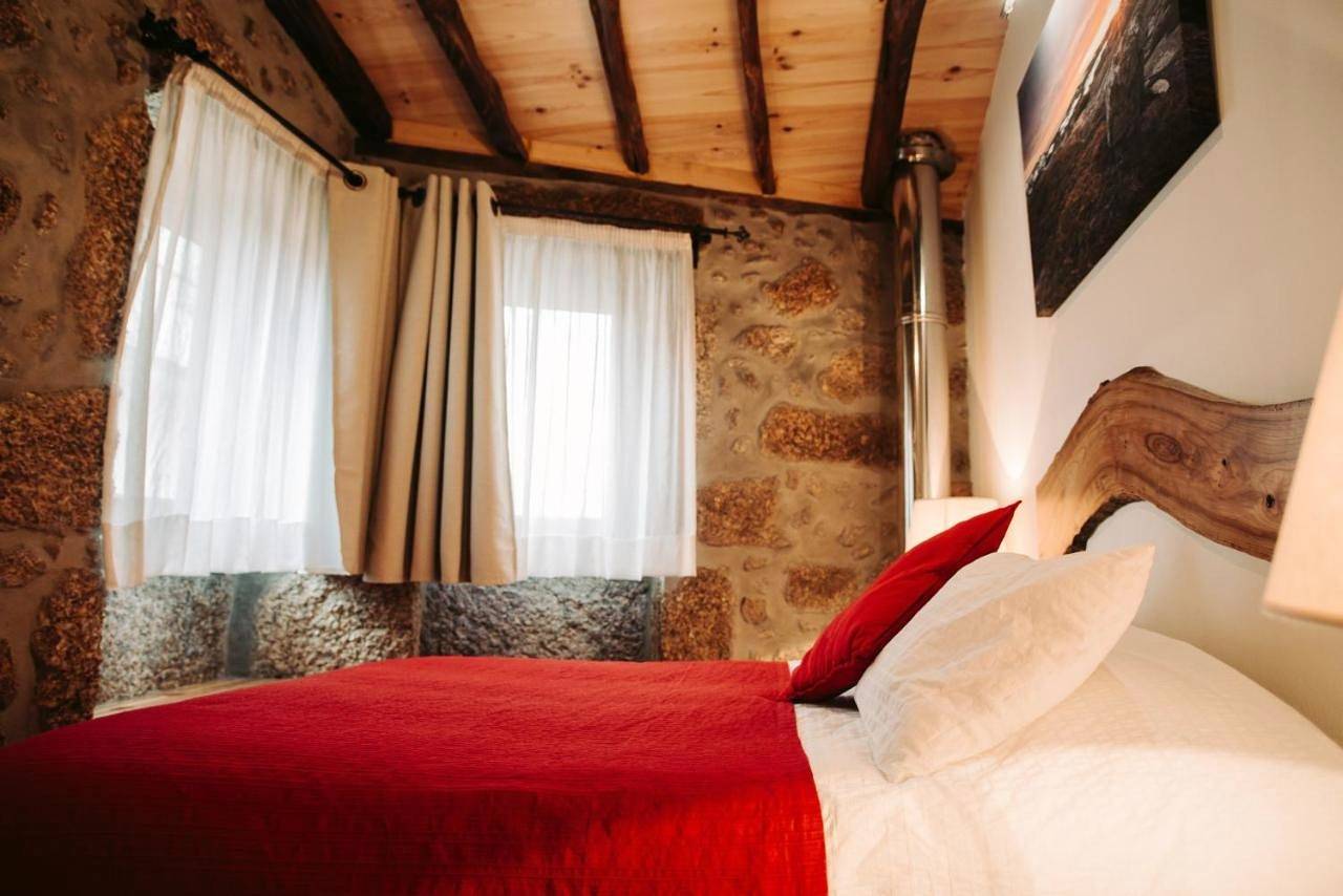 Two-Bedroom House in Sabugueiro (Cidade), Serra da Estrela