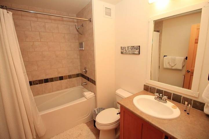 Vacation rental for 4 people, with hot tub and balcony in Copper Mountain