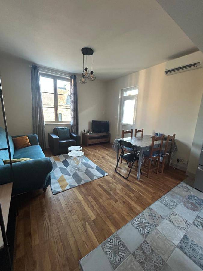 Appartement de vacances pour 6 personnes, avec Terrasse à Châteauneuf-d'Ille-et-Vilaine
