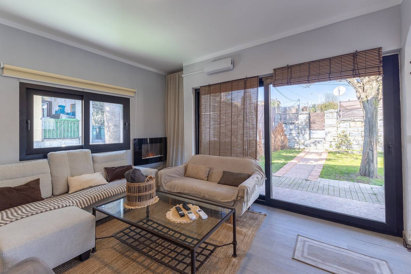 Geheel appartement, El Nido del Águila hotel Las Gacelas, Becerril in Becerril de la Sierra, Madrid Province