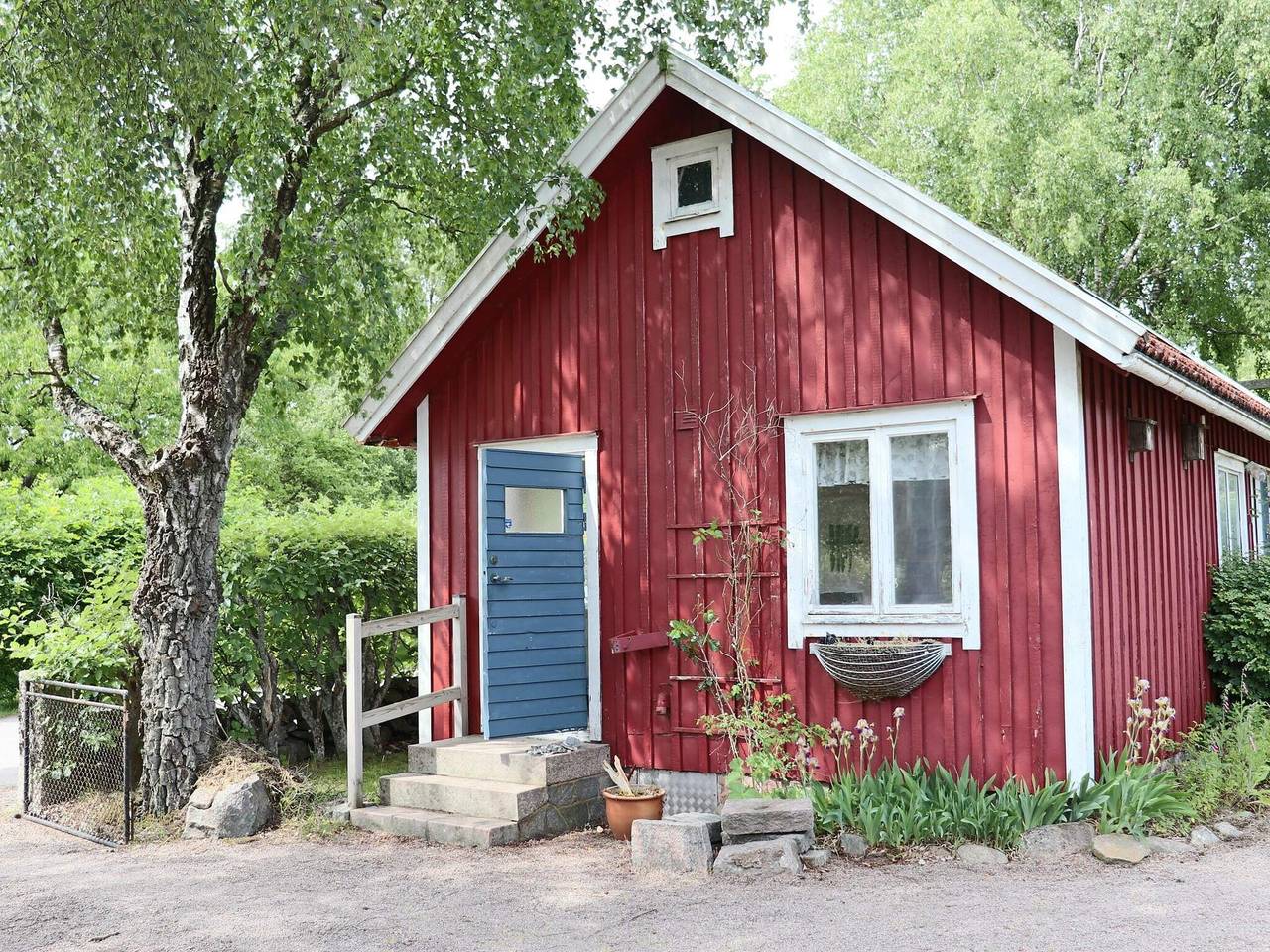 Guest Cottage Near Steninge Beach in Halland
