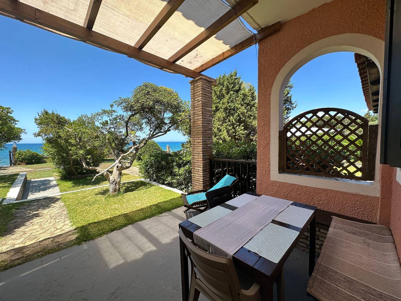 Geheel appartement, Genari Beach Atemberaubender Aufenthalt mit Meerblick in Region Elis