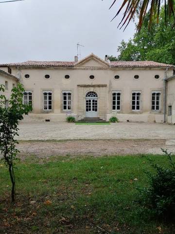 Maison d’hôte pour 9 personnes, avec jardin ainsi que vue et piscine à Pexiora