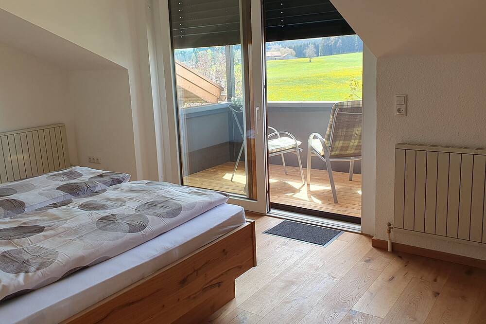 Ganze Wohnung, Ferienwohnung mit schönem Ausblick in Marktoberdorf, Bayerisch Schwaben
