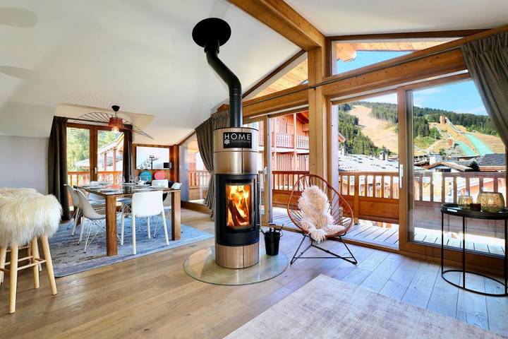 Chalet pour 10 personnes, avec terrasse ainsi que vue et sauna