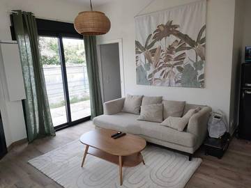 Gîte pour 2 personnes, avec terrasse à Cenon
