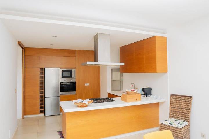 Chambre d’hôte pour 7 personnes, avec vue ainsi que balcon et piscine dans Praia - 3