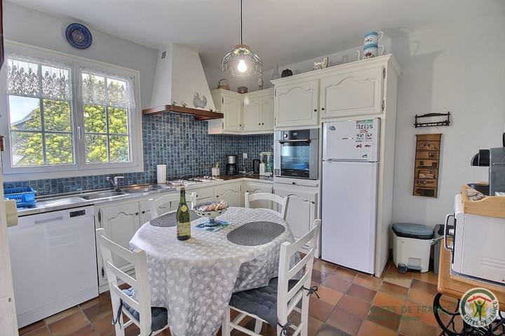 Gîte pour 4 personnes, avec jardin à Louannec - 4